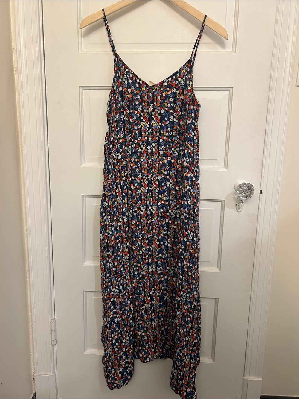 🛍 2/$18 GAP Floral Navy Blue Spaghetti-Strap Maxi Dress